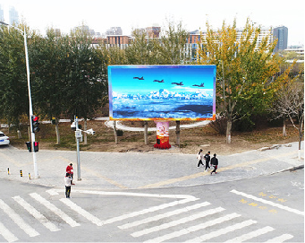 双江户外大屏广告投放要点。